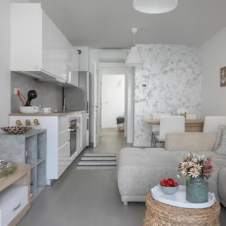 Apartment Silver Sea